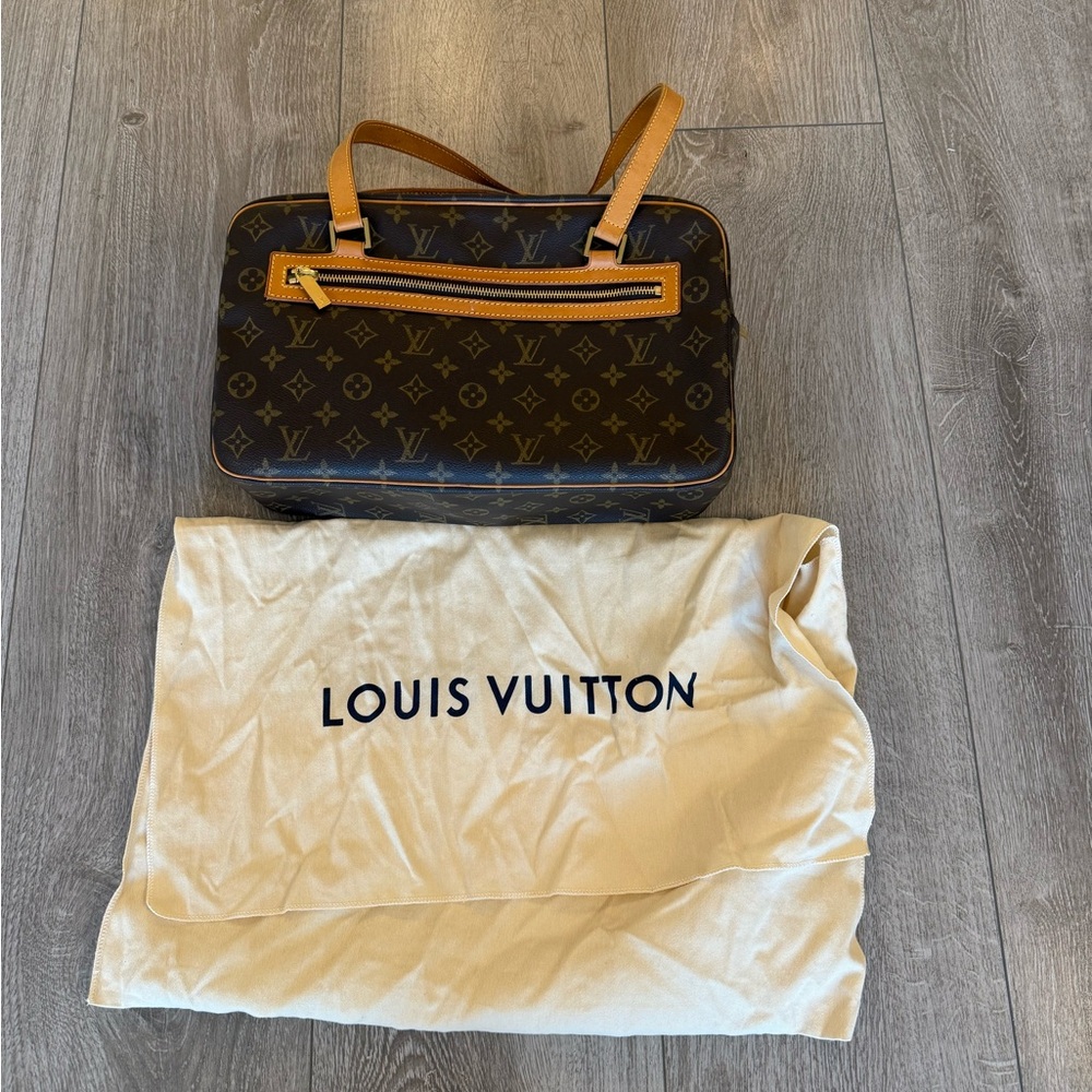 Authentic  Louis Vuitton Monogram Cite GM